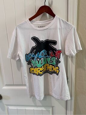 L.O.V.E Graphic T-Shirt White Loyalty Out Values Everything M